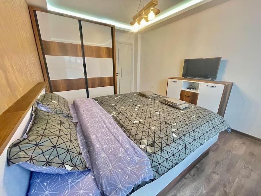 Hidden Treasure Apartment Varna Bagian luar foto