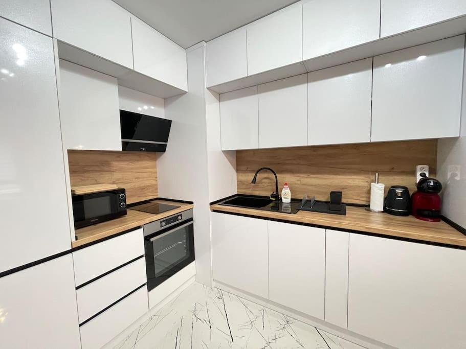 Hidden Treasure Apartment Varna Bagian luar foto